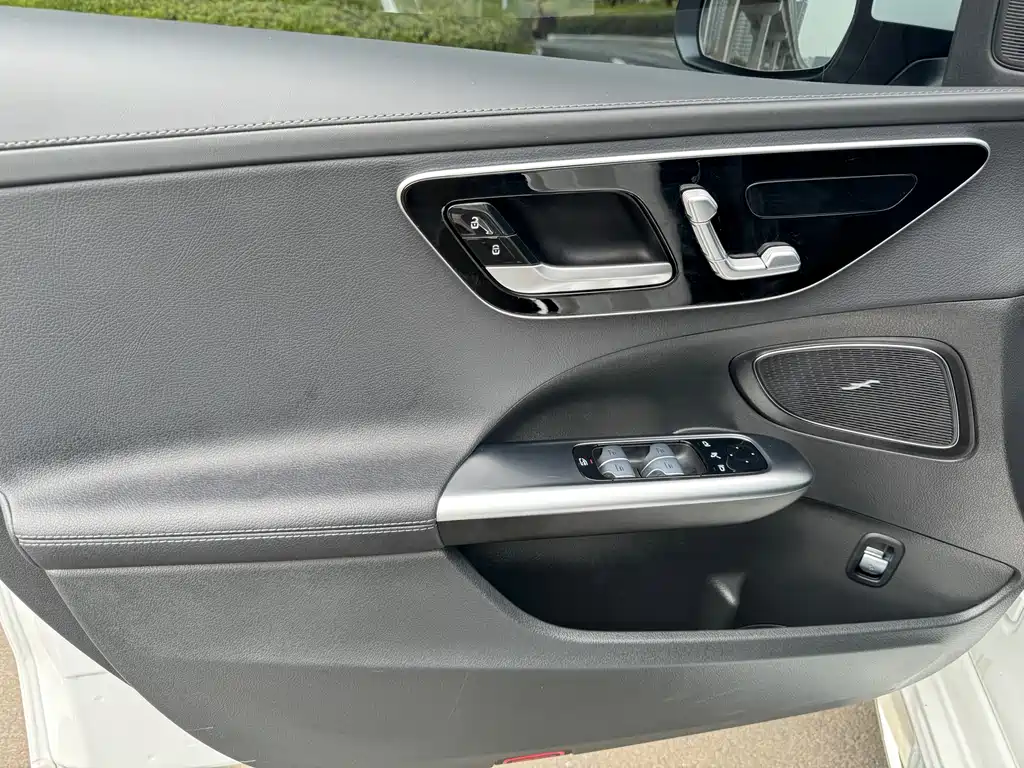 Mercedes-Benz C-Class 2024 facelift C 200 L sports version купить на сайте DeffCars