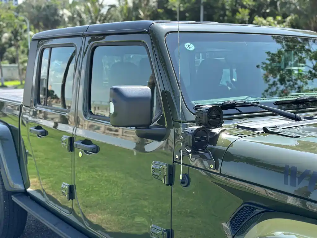 Gladiator 2023 3.6L Overland купить на сайте DeffCars