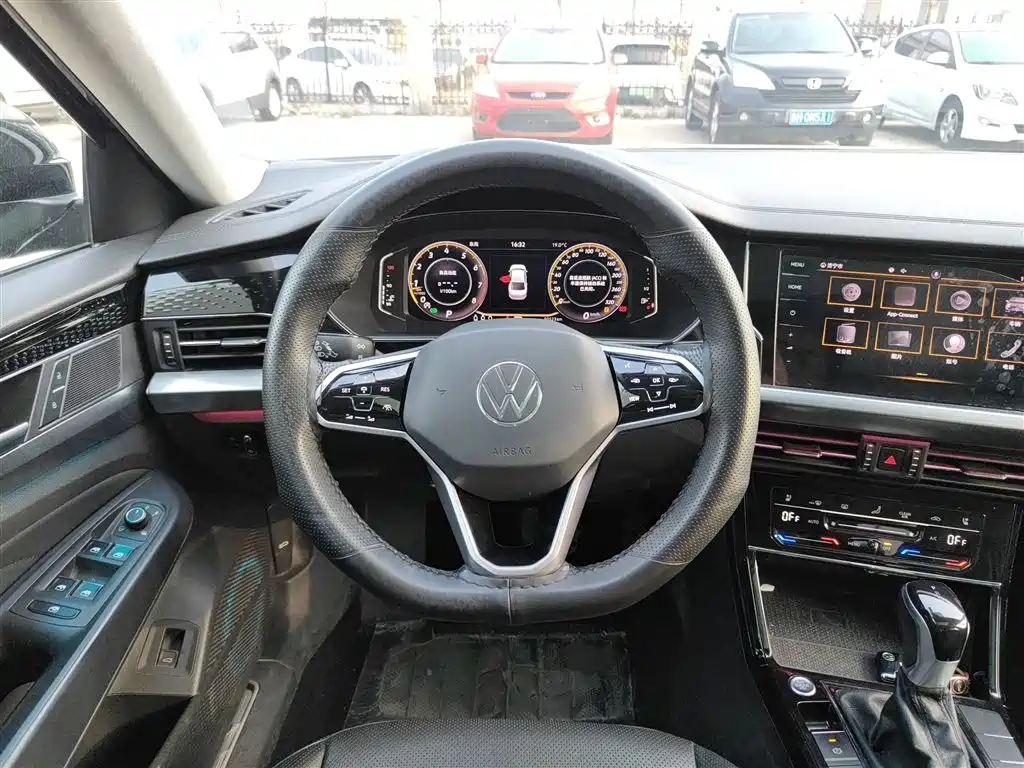 Passat 2022 330TSI Starry Sky Deluxe Edition купить на сайте DeffCars