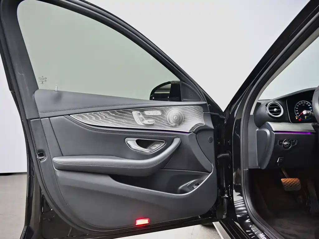 Mercedes-Benz E-Class 2021 E 300 L Sports Luxury купить на сайте DeffCars