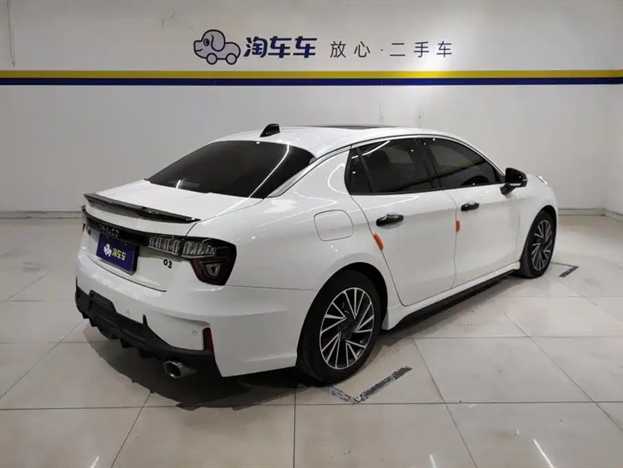 Lynk & Co 03 2022 2.0TD DCT Plus купить на сайте DeffCars