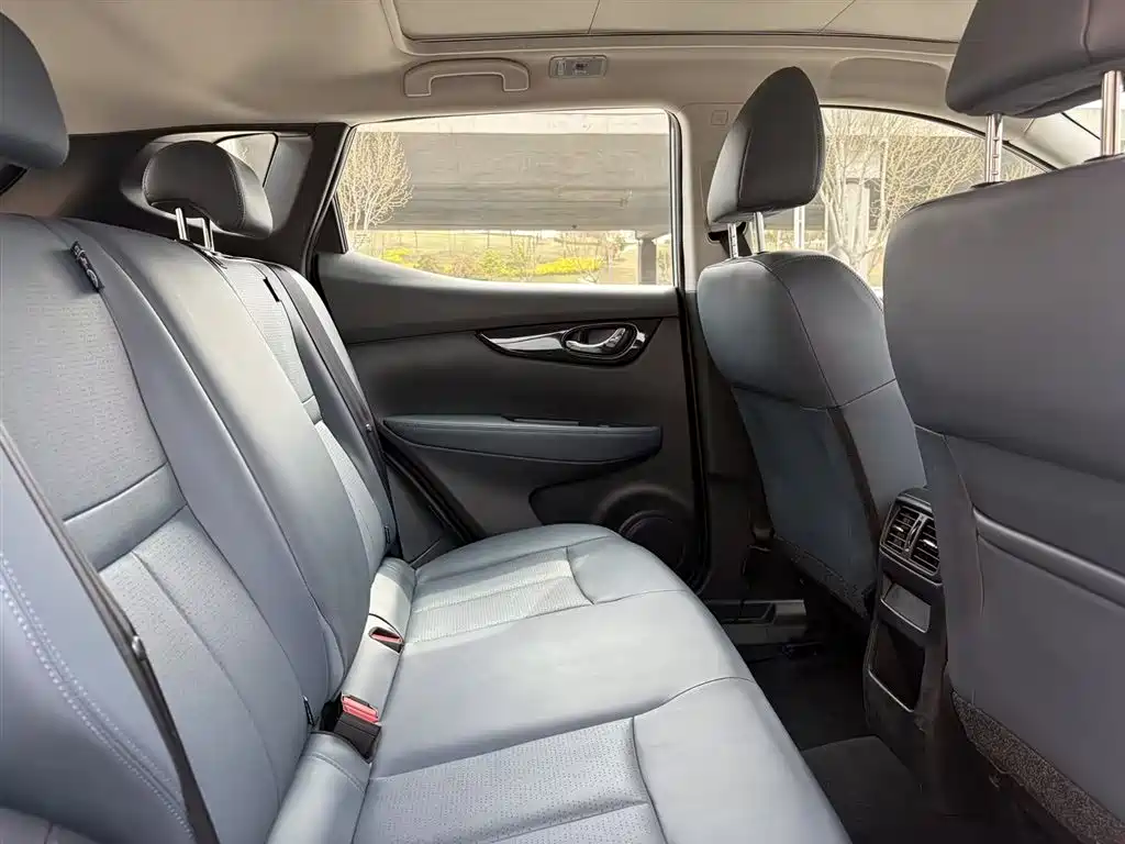 Qashqai 2025 Honor 2.0L CVT XV+ Leading Edition купить на сайте DeffCars