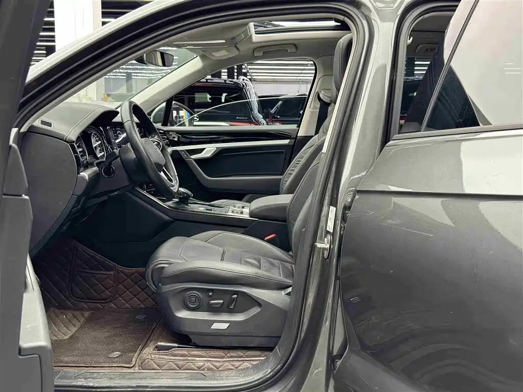 Touareg 2022 2.0TSI Pilot Special Edition купить на сайте DeffCars