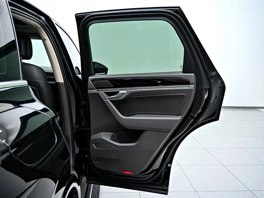 Touareg 2023 3.0TSI Ruixiang Edition Classic Sports Package купить на сайте DeffCars