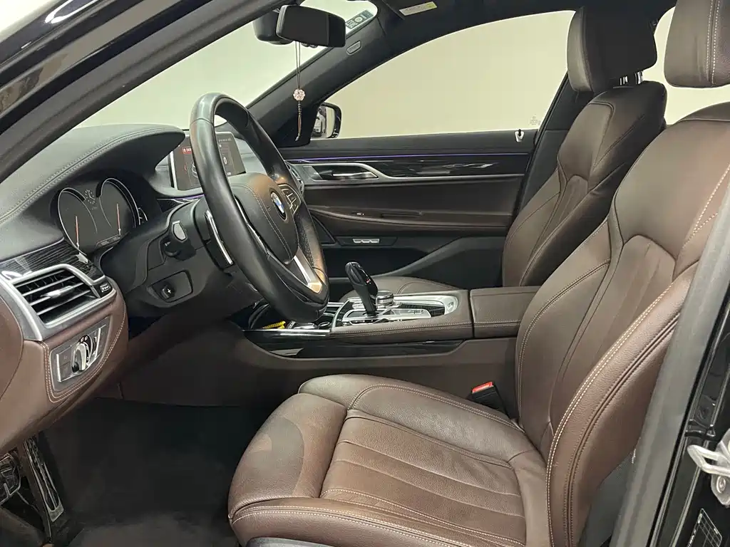 BMW 7 Series 2018 730Li Leading M Sports Package купить на сайте DeffCars