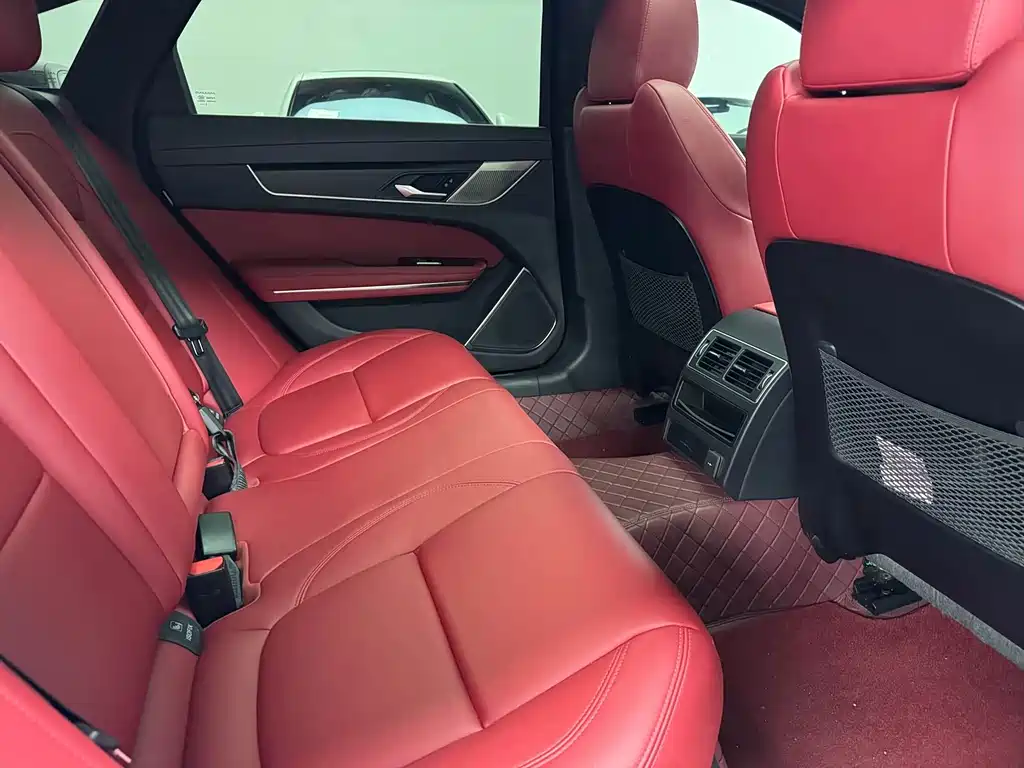 Jaguar XFL 2023 XFL 2.0T P250 two-wheel drive elite sports version купить на сайте DeffCars