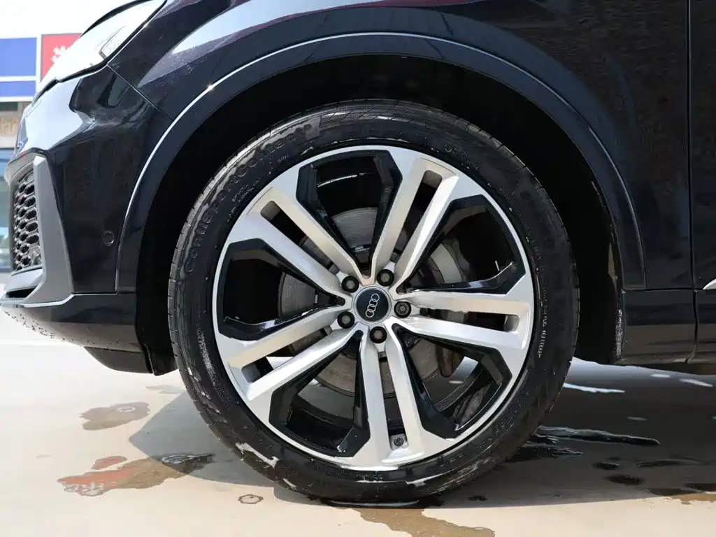 Audi Q7 2021 55 TFSI quattro S line sports version купить на сайте DeffCars