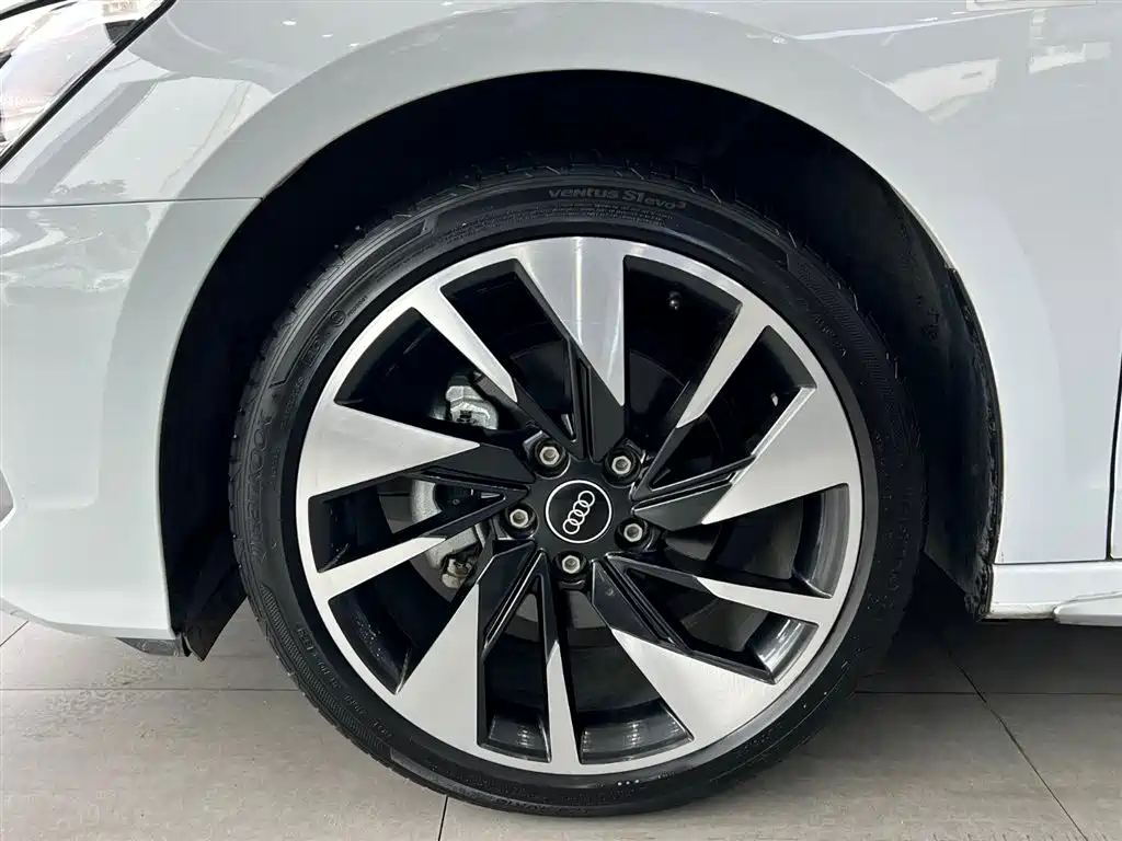 Audi A3 2024 A3L Limousine 35 TFSI Fashionable and Sporty купить на сайте DeffCars