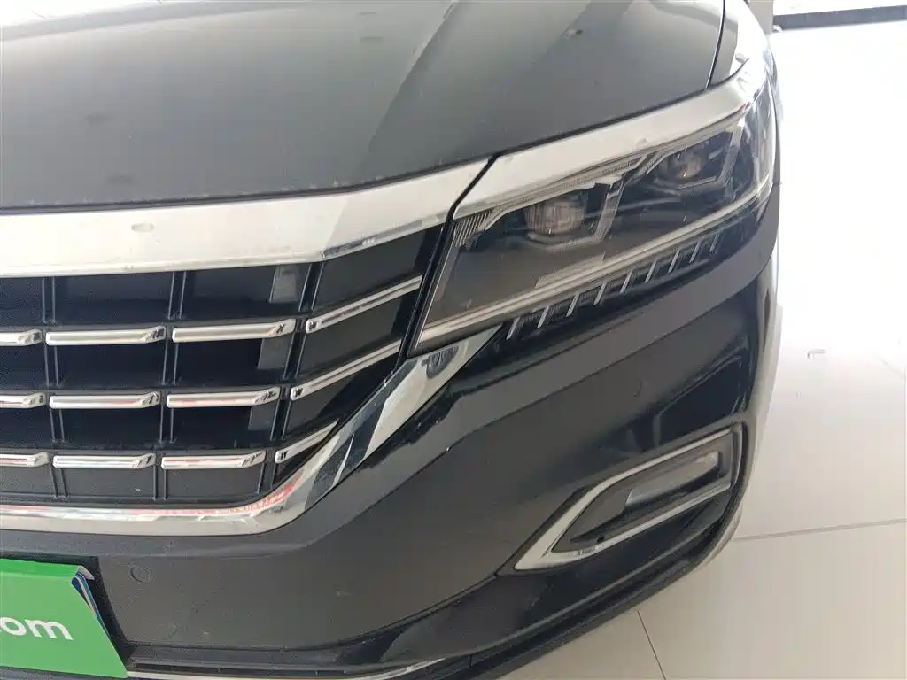 Passat 2019 330TSI Deluxe Edition National VI купить на сайте DeffCars