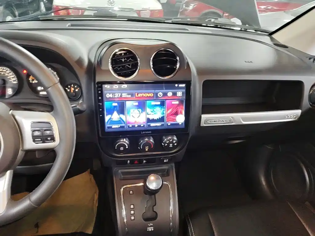 Compass imported 2014 facelift 2.0L two-wheel drive aggressive version купить на сайте DeffCars