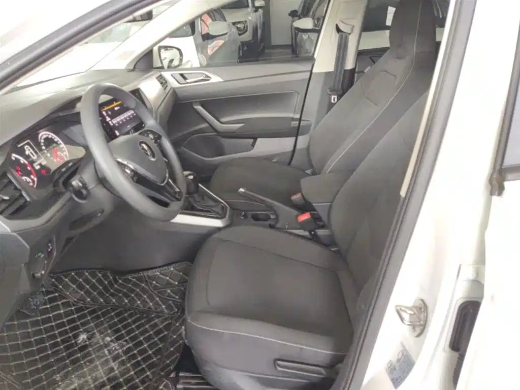 Polo 2021 Plus 1.5L Automatic Panoramic Enjoyment Edition купить на сайте DeffCars