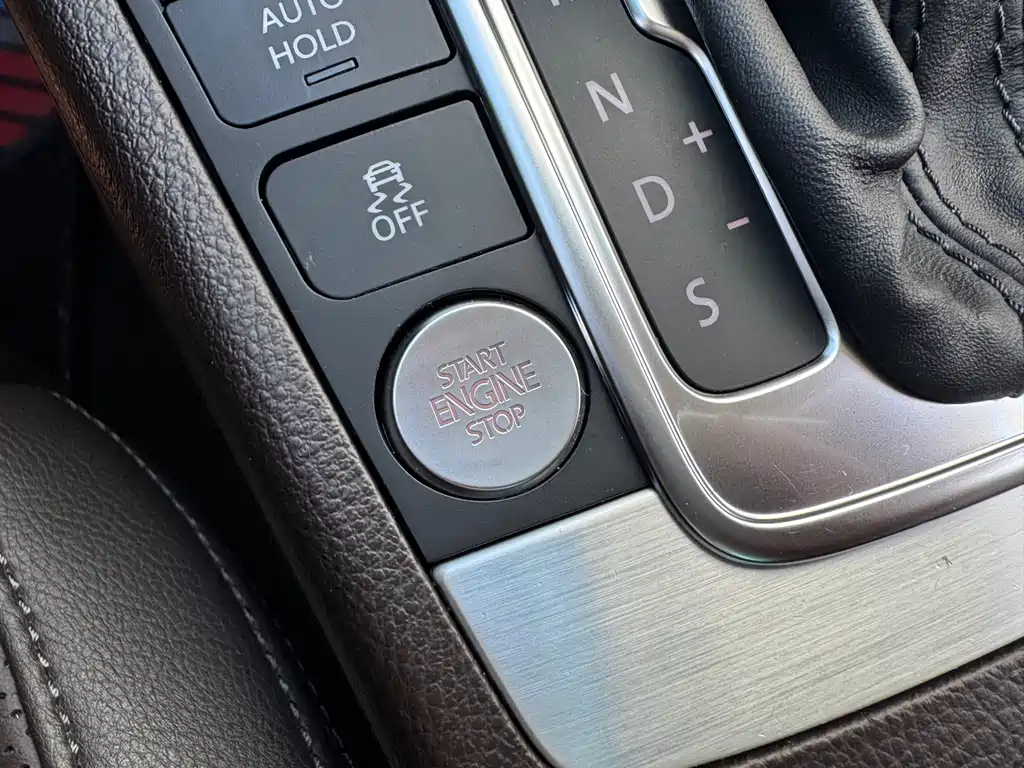 FAW-Volkswagen CC 2016 1.8TSI luxury model купить на сайте DeffCars