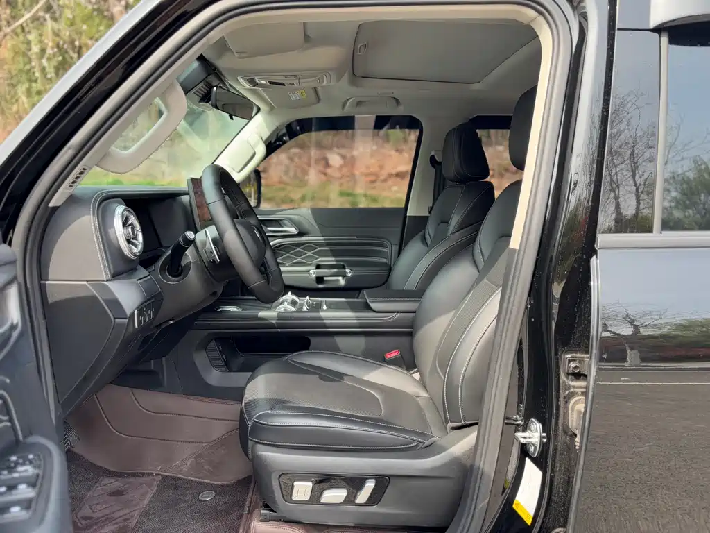 Tank 300 New Energy 2025 Hi4-T 37.1kWh купить на сайте DeffCars