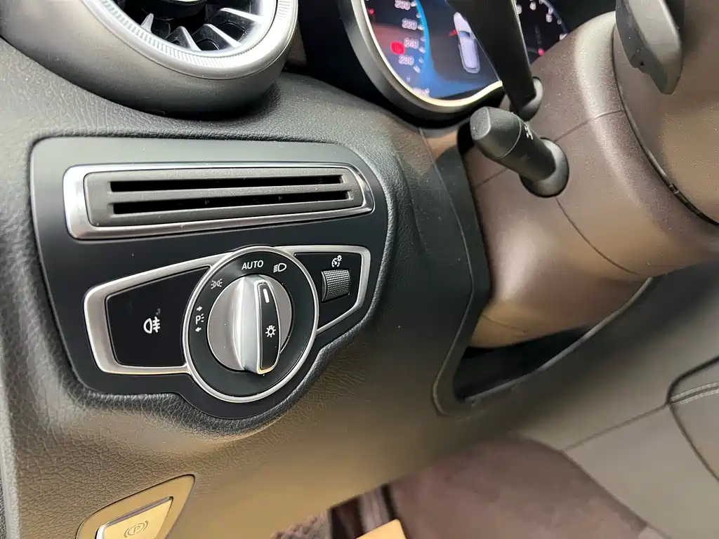 Mercedes-Benz GLC 2020 GLC 300 L 4MATIC Dynamic купить на сайте DeffCars
