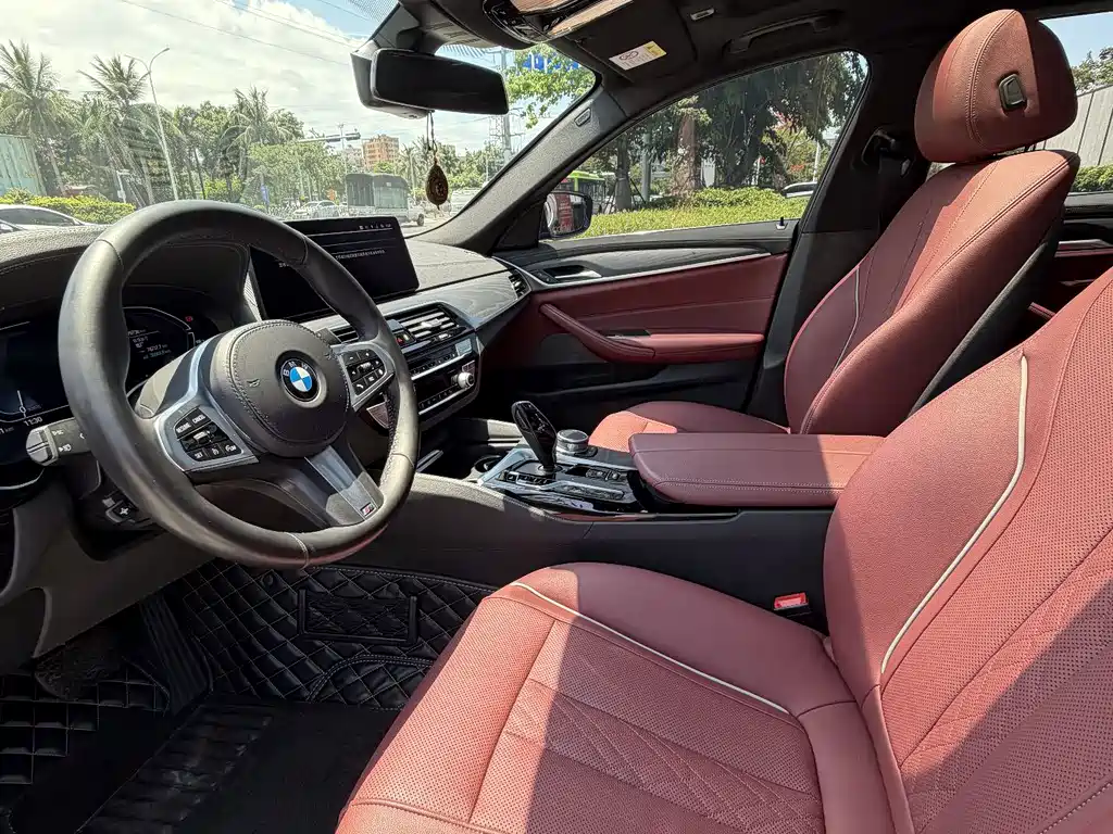 BMW 5 Series New Energy 2021 Model 535Le M Sports Package купить на сайте DeffCars
