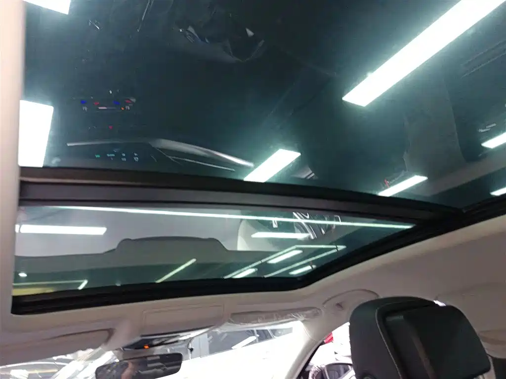 Passat 2023 facelift 330TSI luxury version купить на сайте DeffCars