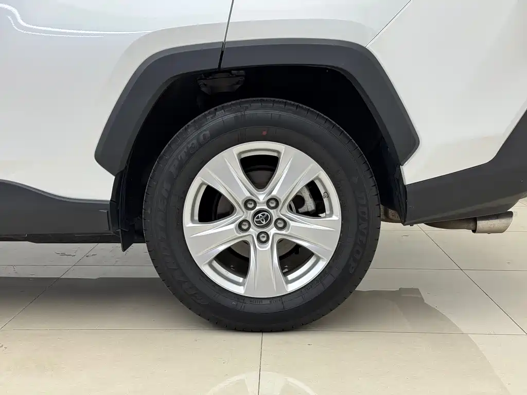 RAV4 Rongfang 2022 2.0L CVT two-wheel drive urban version купить на сайте DeffCars