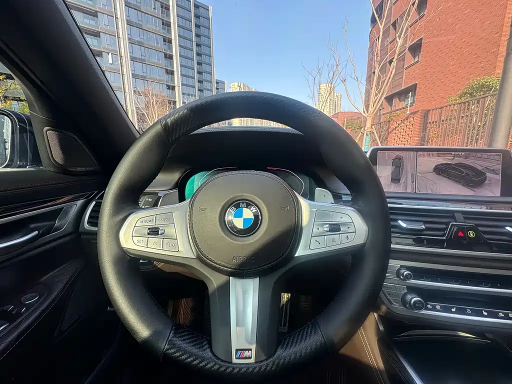 BMW 7 Series 2021 740Li Leading M Sports Package купить на сайте DeffCars