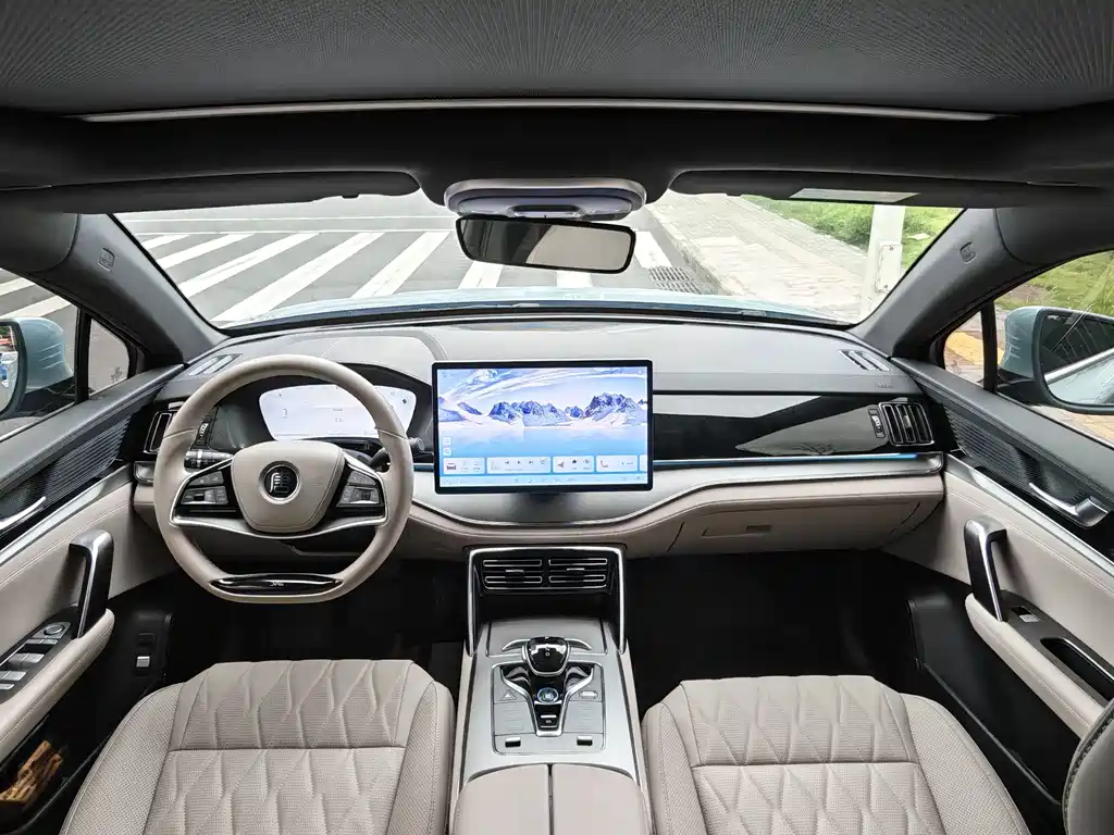 Tangxin Energy 2024 DM-i Honor Edition 112KM Premium Type купить на сайте DeffCars