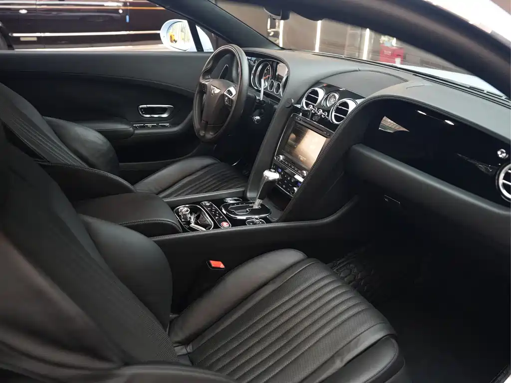 Continental 2017 4.0T GT V8 S Standard Edition купить на сайте DeffCars