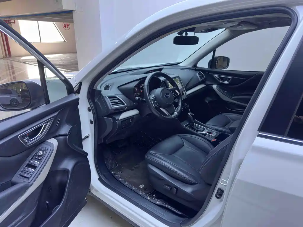 Forester 2022 2.0i AWD Deluxe Edition EyeSight купить на сайте DeffCars