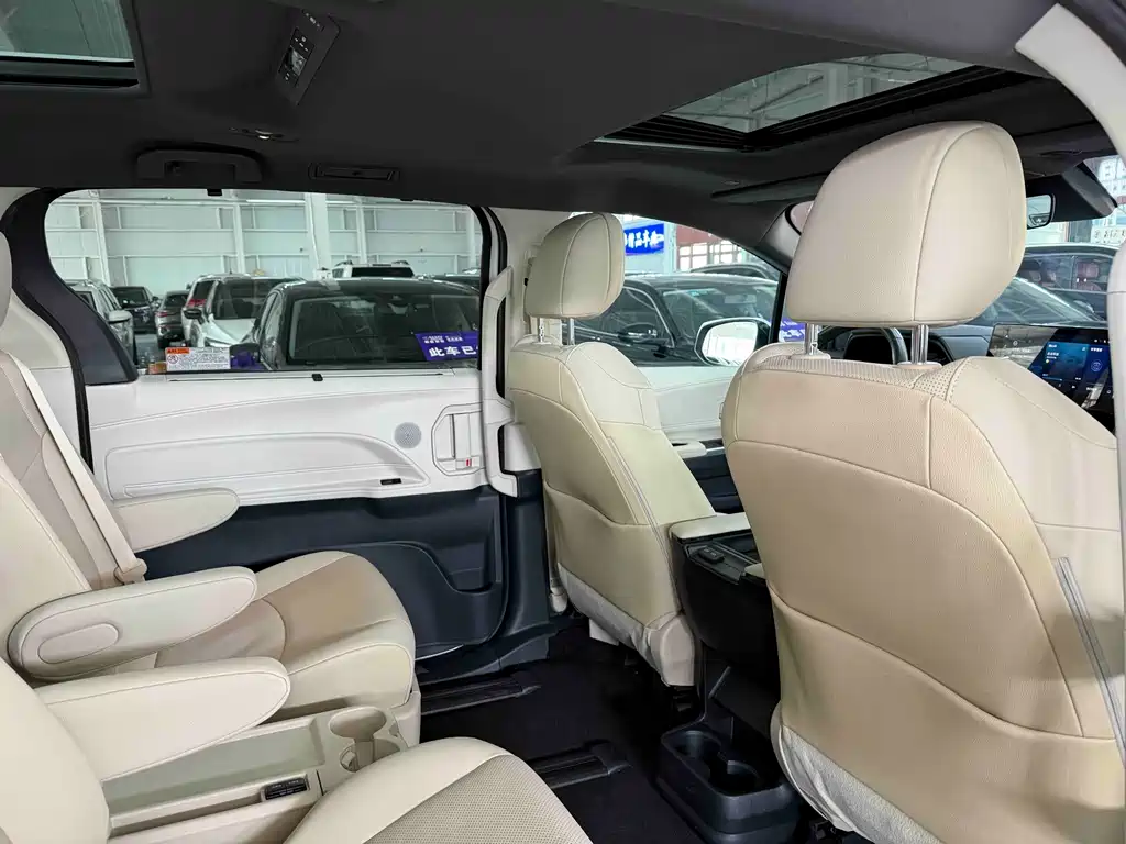 Grevia 2023 2.5L Hybrid Premium PLUS Edition купить на сайте DeffCars