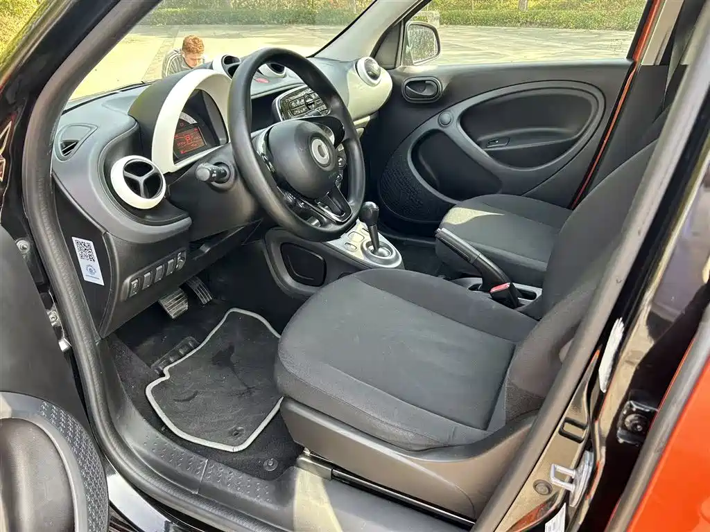 smart forfour 2016 1.0L 52kW smart version купить на сайте DeffCars