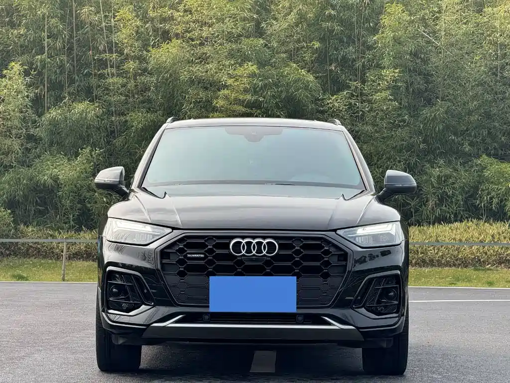 Audi Q5L 2025 45 TFSI luxury and dynamic model купить на сайте DeffCars