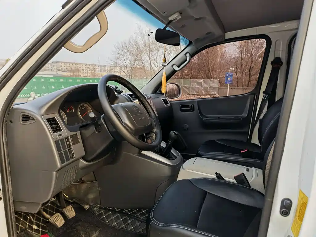 Jinbei Express 2020 2.0L National VI economical 6-seater G6P-6 1TZS купить на сайте DeffCars