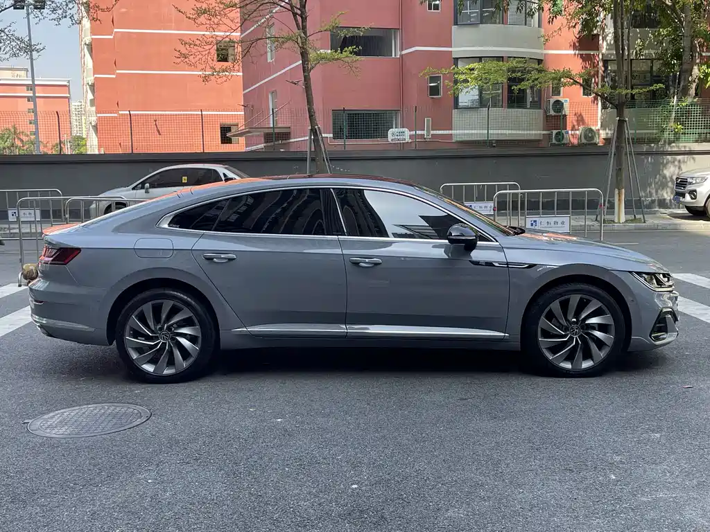 FAW-Volkswagen CC 2023 380TSI eye-catching version купить на сайте DeffCars