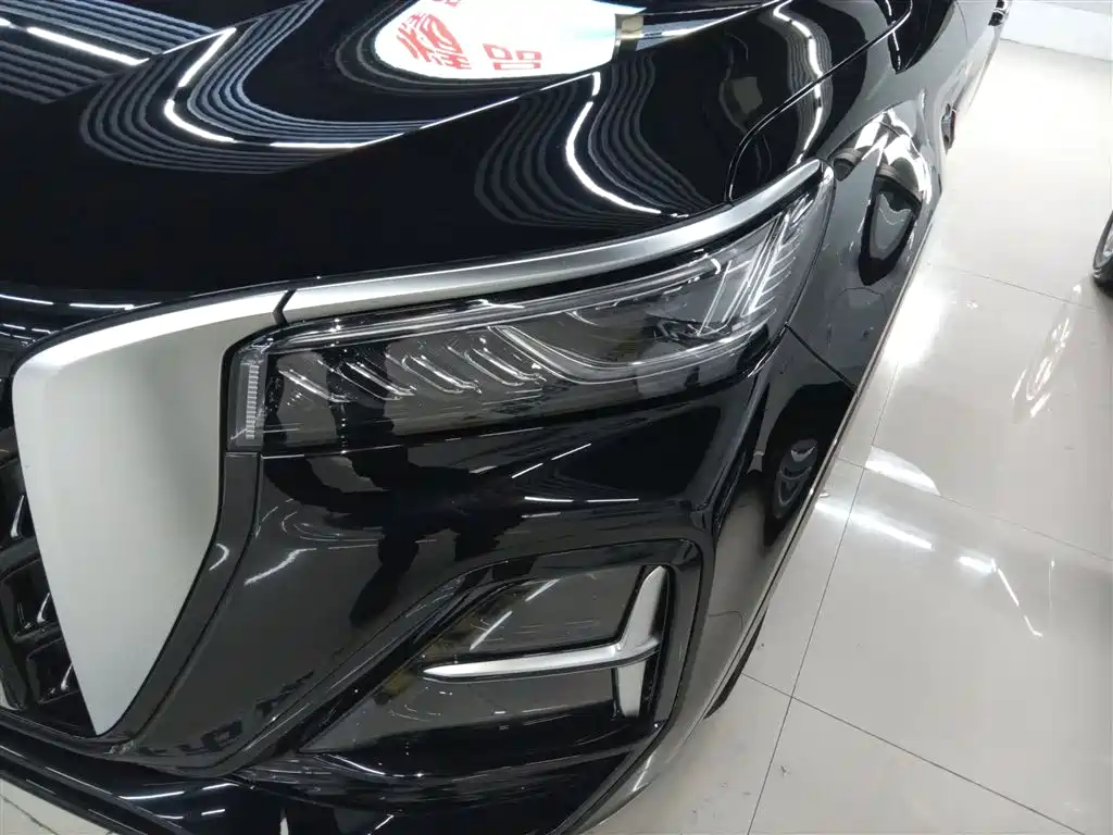Hongqi HS5 2023 2.0T Qixiang Pro version купить на сайте DeffCars