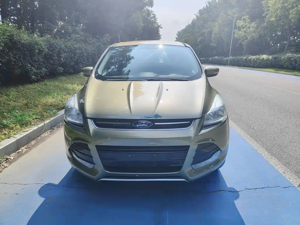 Kuga 2015 1.5L GTDi two-wheel drive comfort model купить на сайте DeffCars
