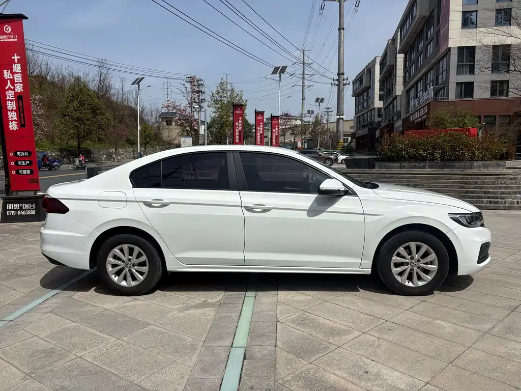 Bora 2020 1.5L automatic fashion model купить на сайте DeffCars