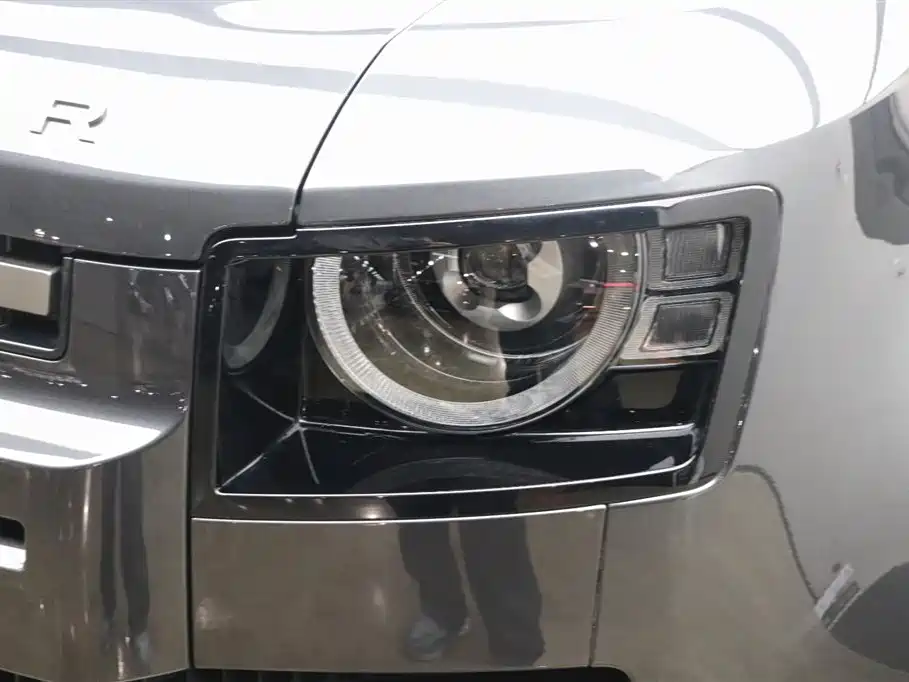Land Rover Defender 2024 110 3.0T P400 X-DYNAMIC HSE купить на сайте DeffCars