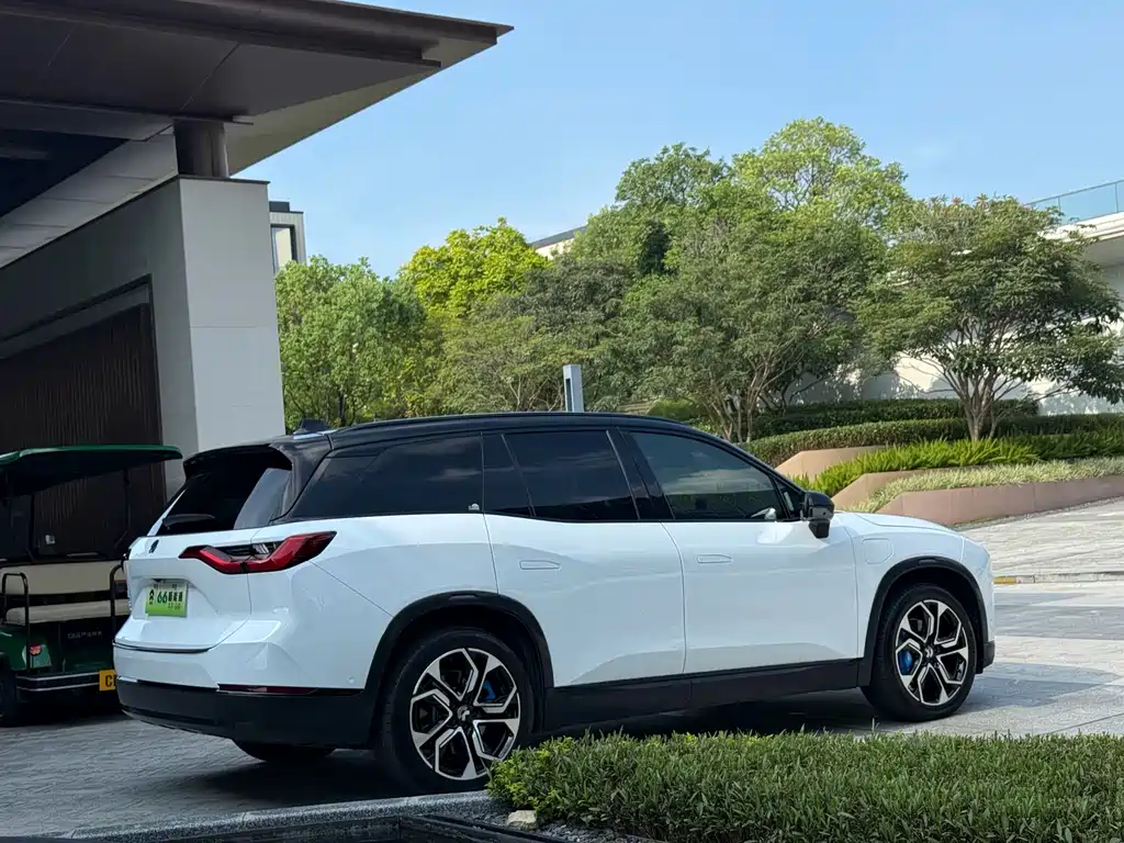 NIO ES8 2022 75kWh Signature Edition Six Seats купить на сайте DeffCars