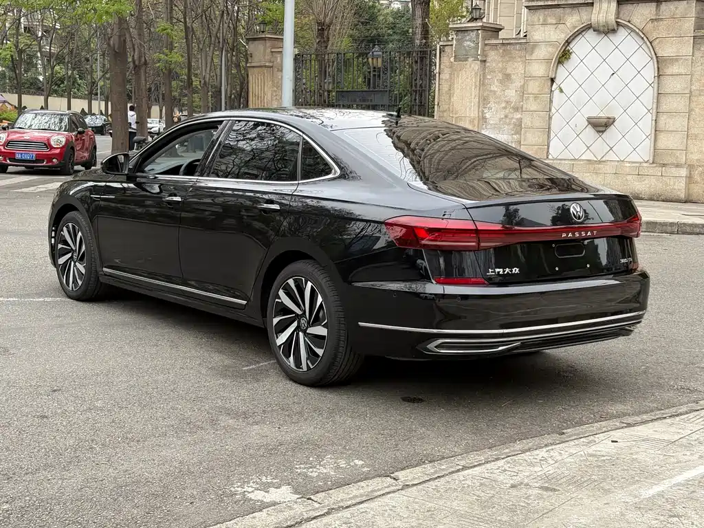 Passat 2024 380TSI Deluxe Edition купить на сайте DeffCars