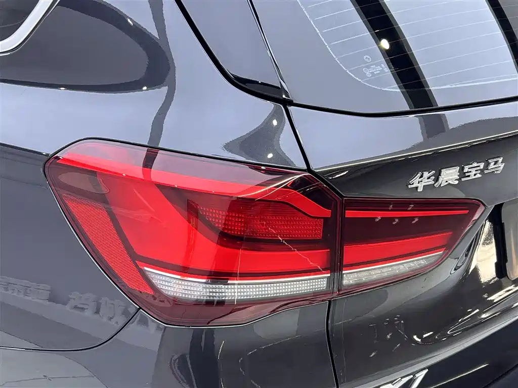 BMW X1 2022 sDrive25Li Leading Model купить на сайте DeffCars