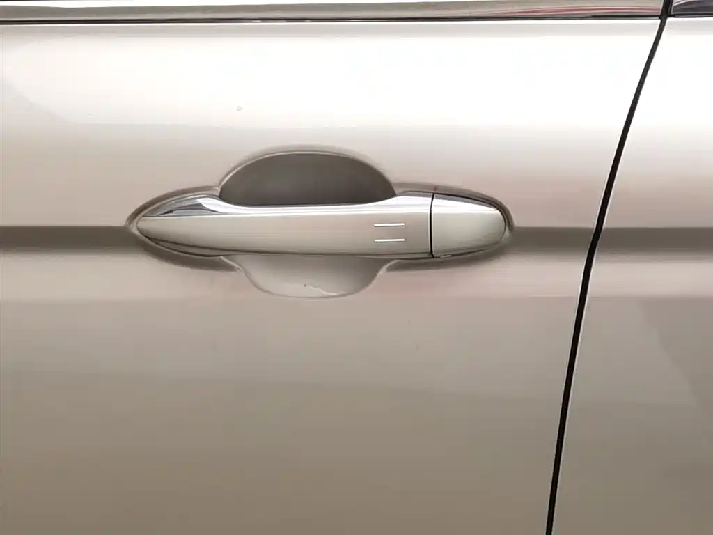Emgrand GL 2018 1.8L manual elite smart connected model купить на сайте DeffCars