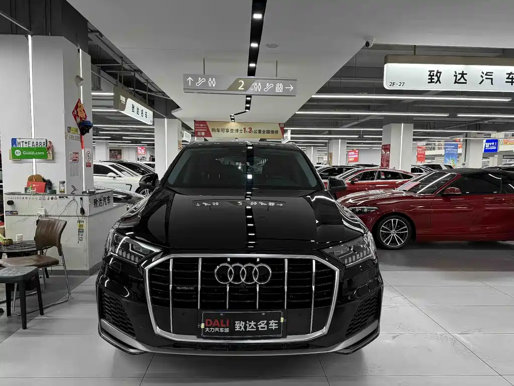 Audi Q7 2021 55 TFSI quattro S line sports version купить на сайте DeffCars
