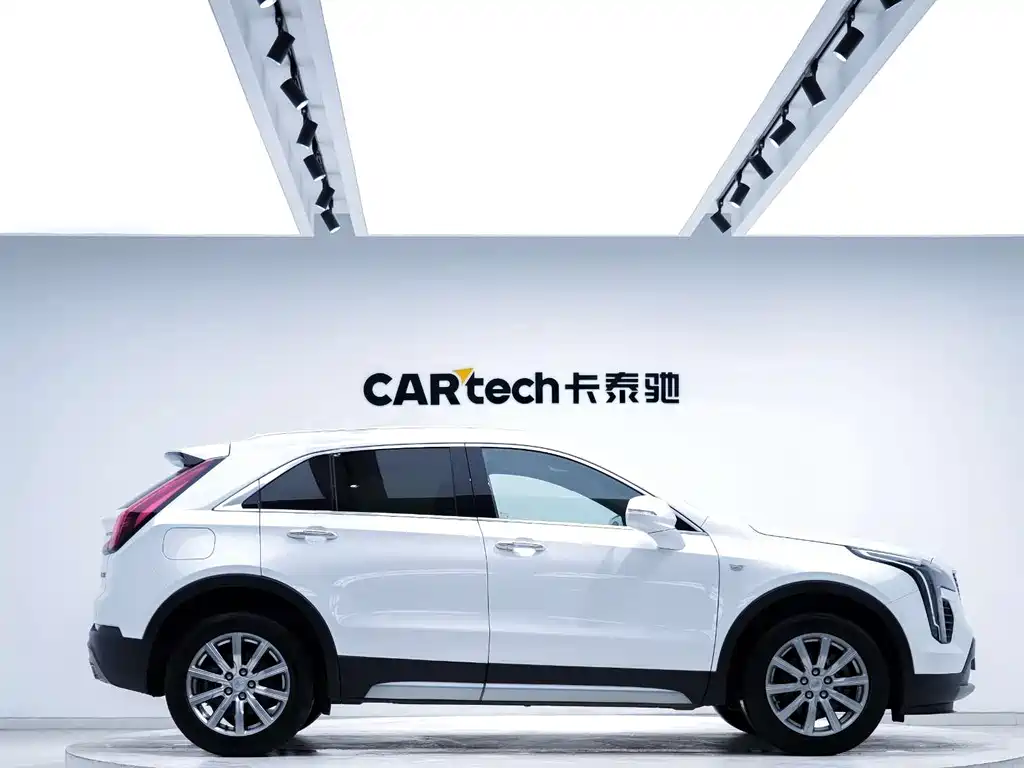 Cadillac XT4 2021 28T two-wheel drive leading model купить на сайте DeffCars