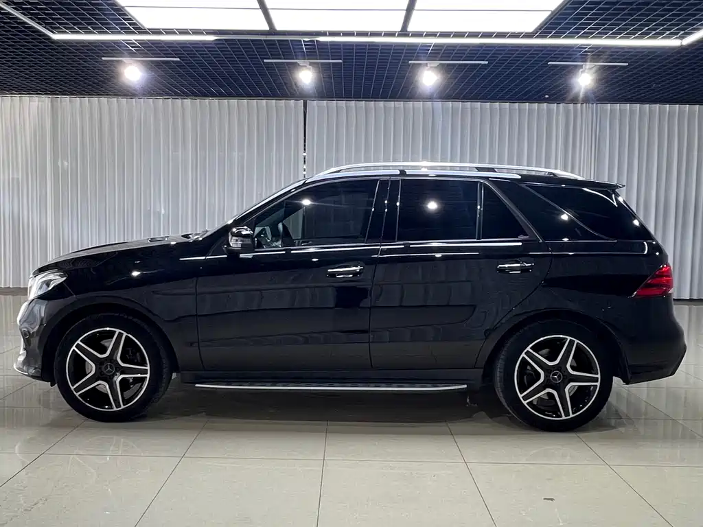 Mercedes-Benz GLE AMG 2017 AMG GLE 43 4MATIC купить на сайте DeffCars