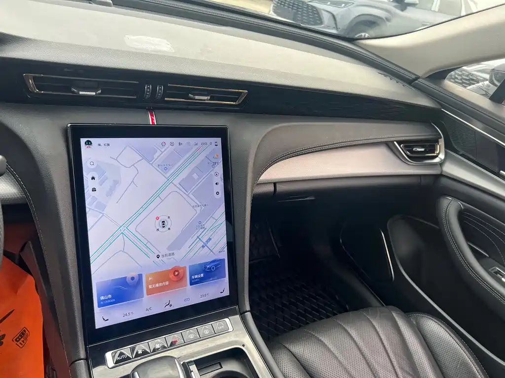Hongqi H5 2023 2.0T Automatic Zhilianqichang Edition купить на сайте DeffCars