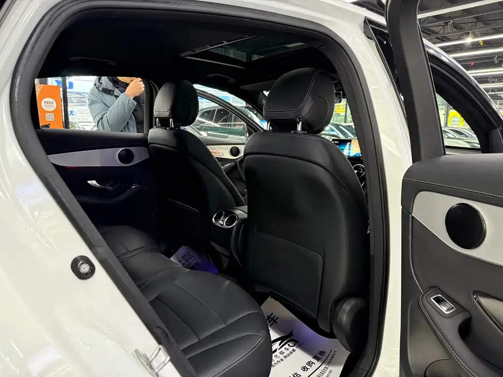 Mercedes-Benz GLC Coupe 2021 GLC 260 4MATIC Coupe SUV купить на сайте DeffCars