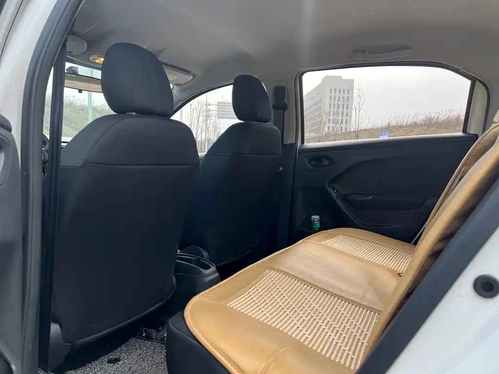 Peugeot 301 2016 1.6L automatic comfort version купить на сайте DeffCars