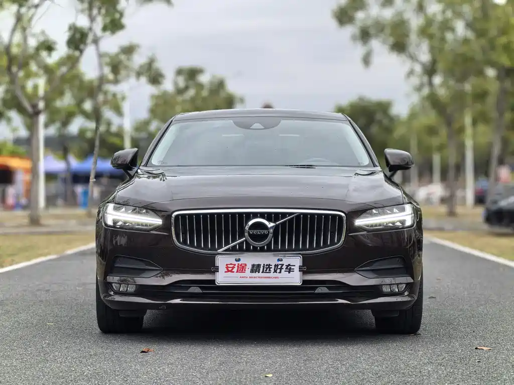 Volvo S90 2017 T4 Smart Edition купить на сайте DeffCars