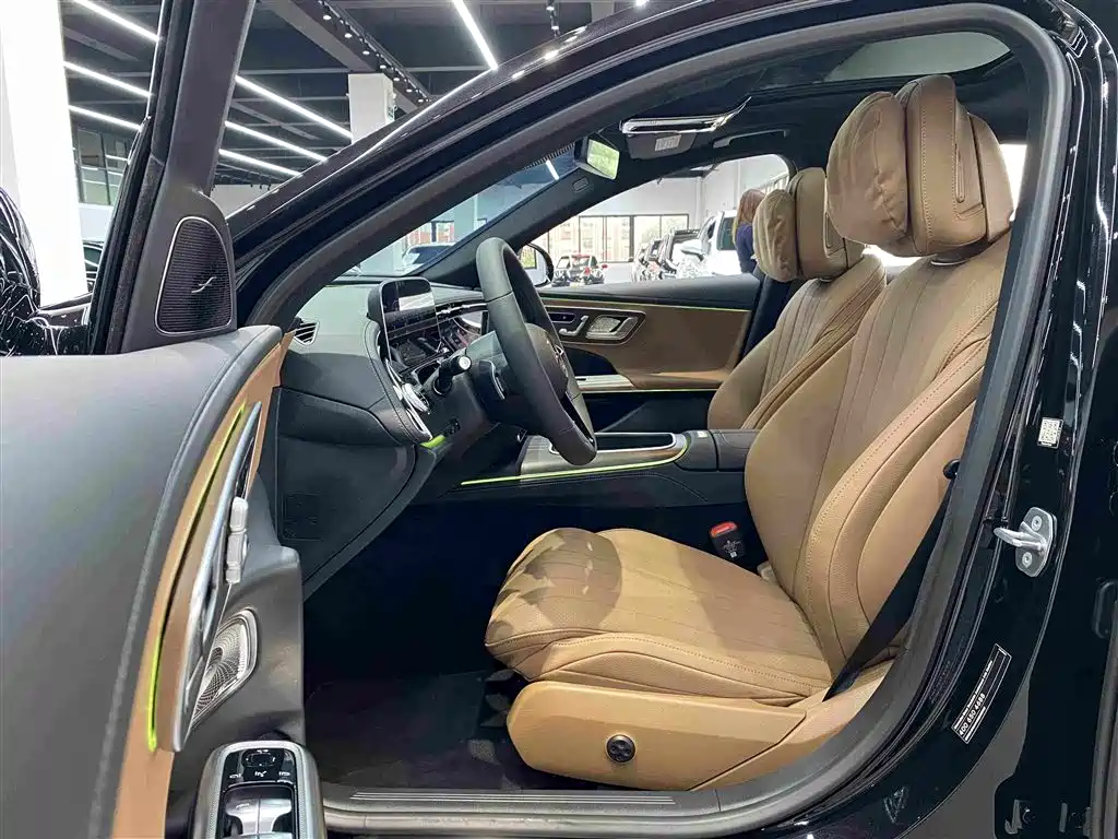 Mercedes-Benz E-Class 2026 E 300 L Luxury Model купить на сайте DeffCars