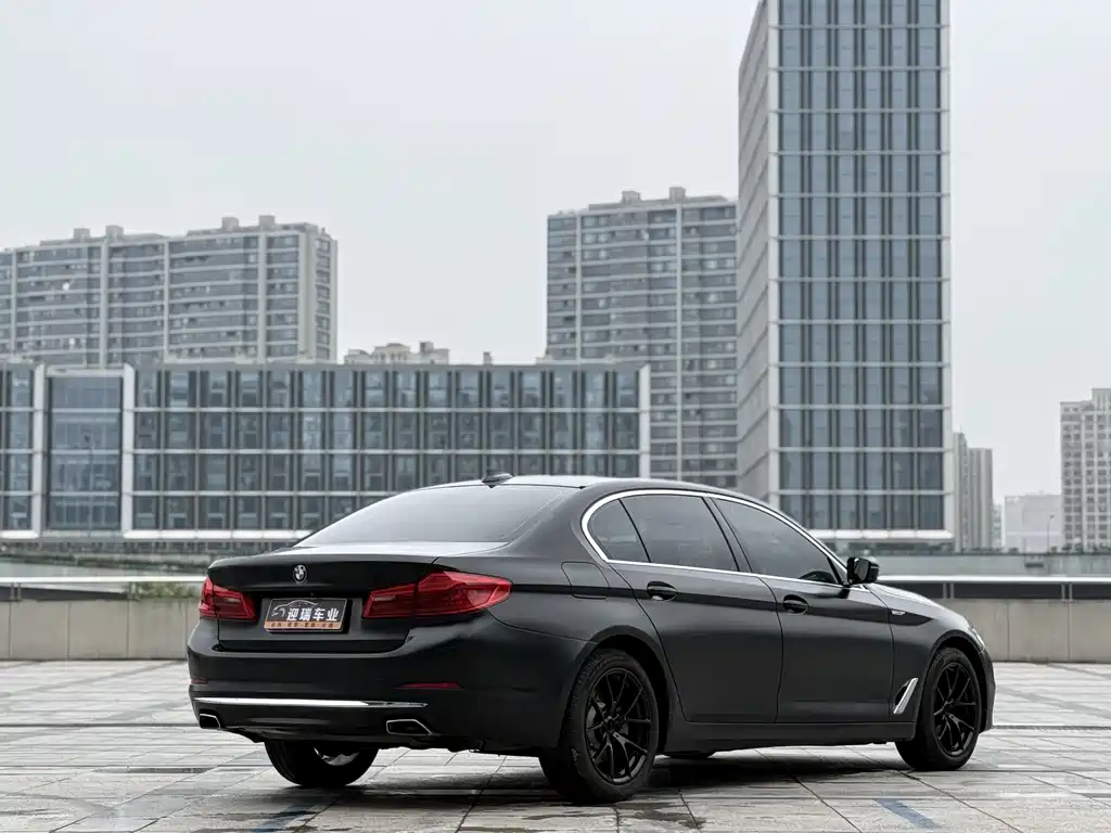 BMW 5 Series 2020 525Li Luxury Package купить на сайте DeffCars