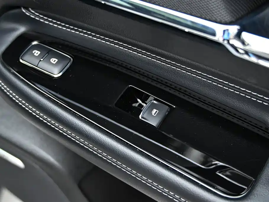 Adventurer 2024 2.0T four-wheel drive premium version купить на сайте DeffCars