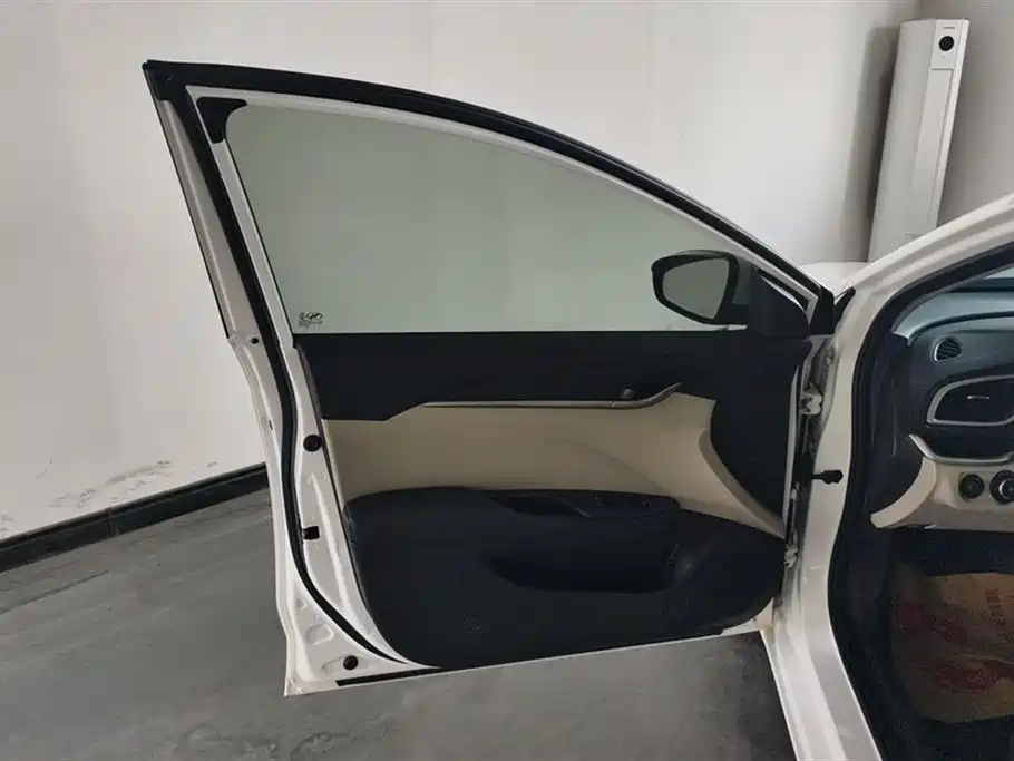 Yinglang 2019 15T dual-clutch interconnected elite model National VI купить на сайте DeffCars