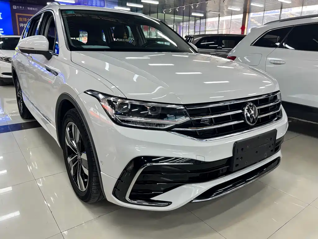 Tiguan L 2022 330TSI automatic two-wheel drive R-Line version купить на сайте DeffCars